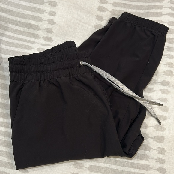 VUORI Women's Weekend Jogger size small - Picture 7 of 7